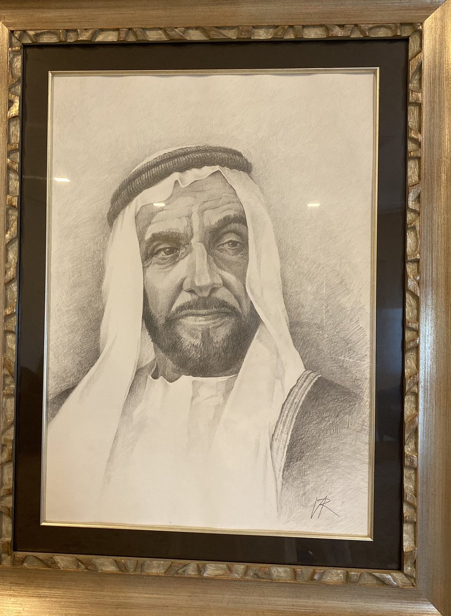 benlaghbar's tweet photo. هذا التقيُ النقي الطاهر العلم
هذا من تعرف البطحاء وطأته
ويعرف مجده الحل والحرم
هذا ابن سلطان ان كنت جاهله
بشخصه كرماء الارض قد خُتموا
وليس قولهم من ذا بضائره
فالعرب تعرف من زايد والعجم
ماقال لا قط الا في تشهده
ولولا تشهده لكانت لاؤه نعم
#ذكرى_وفاة_الشيخ_زايد 
 #زايد_بن_سلطان https://t.co/yE0Q00Gpbd