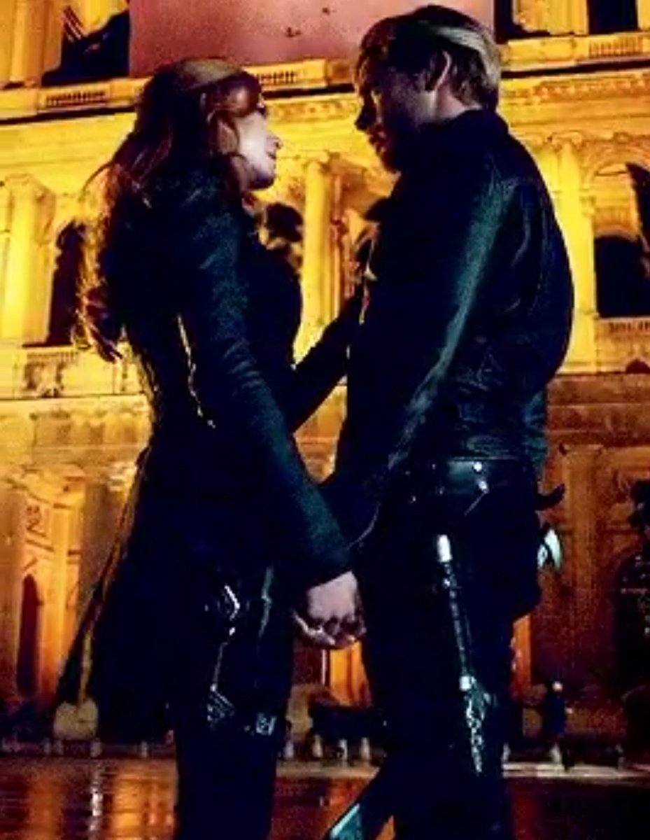 blackstairs_liv's tweet photo. How could I not love them ?! TELL ME!! ➰✨
#SaveShadowhunters #Shadowhunters ♡ @Kat_McNamara #domsherwood #clace #katnic https://t.co/IDVcnQBEfC