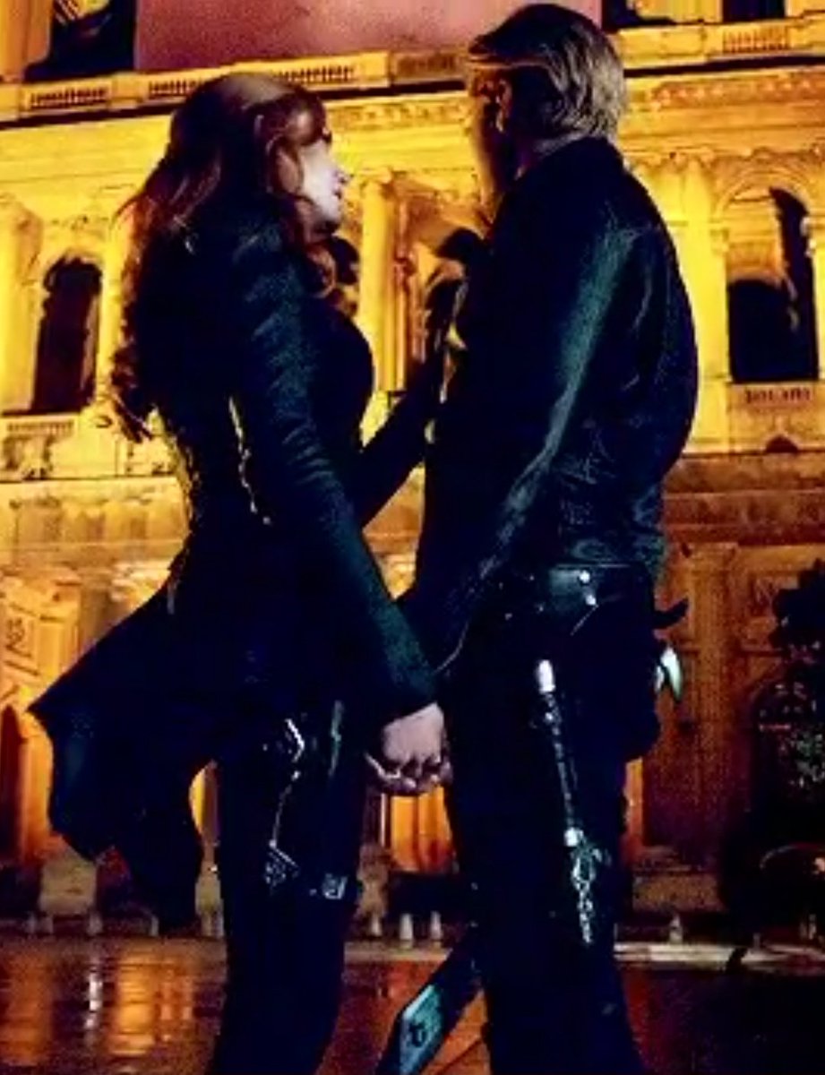 blackstairs_liv's tweet photo. How could I not love them ?! TELL ME!! ➰✨
#SaveShadowhunters #Shadowhunters ♡ @Kat_McNamara #domsherwood #clace #katnic https://t.co/IDVcnQBEfC