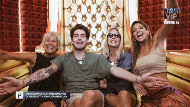 annaxpanna's tweet photo. Alfonso: “tutti vi seguono con grande passione”

Chi seguiamo realmente:  #GFVIP https://t.co/ABl4rTbK5U