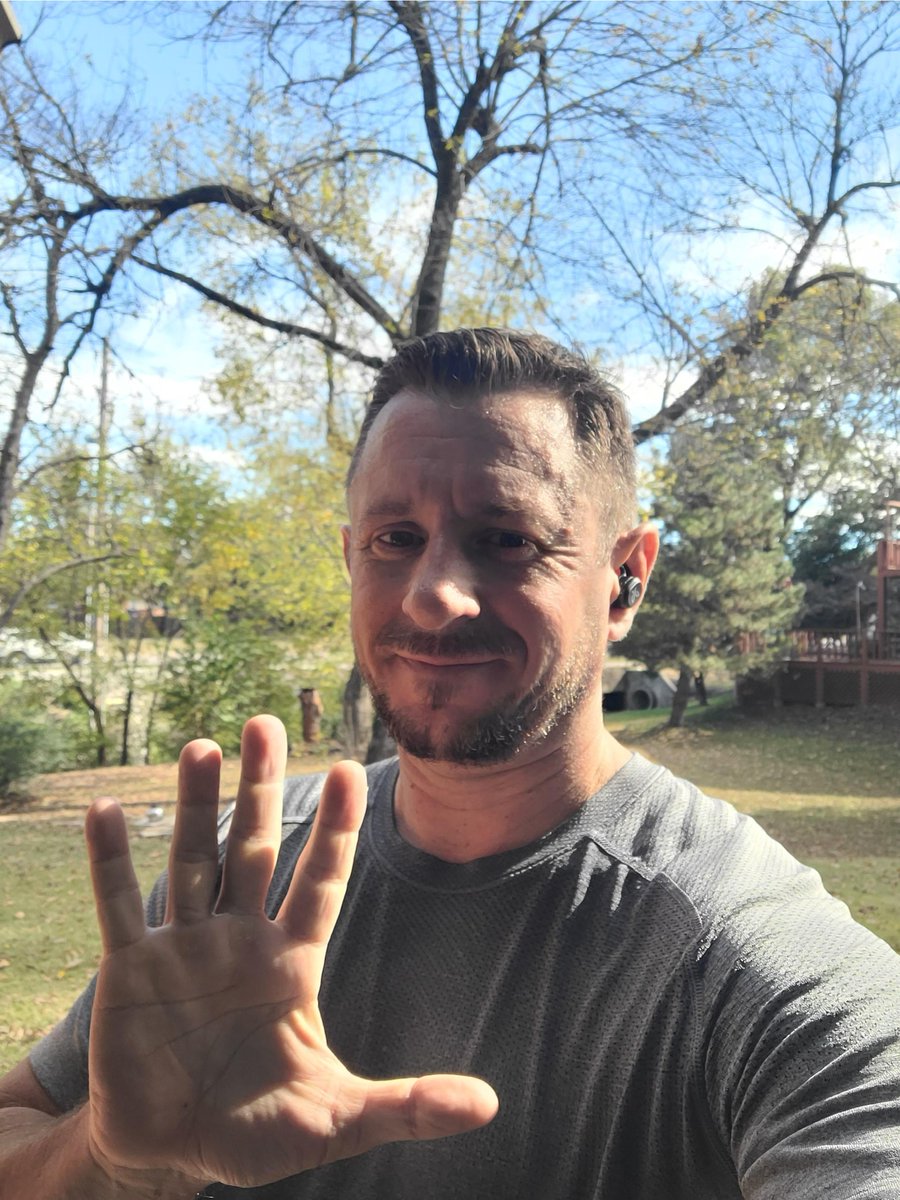 JoCorecruiting's tweet photo. Check out these pictures of our awesome JoCo Racers who completed the Virtual Halloween 5K challenge and the Gazelle Foundation's Run for the Water! Thank you to everyone who participated! To see the full album, head over to our Facebook Page @JoCoRecruiting #runforthewater #5k https://t.co/rFVk006ZSy