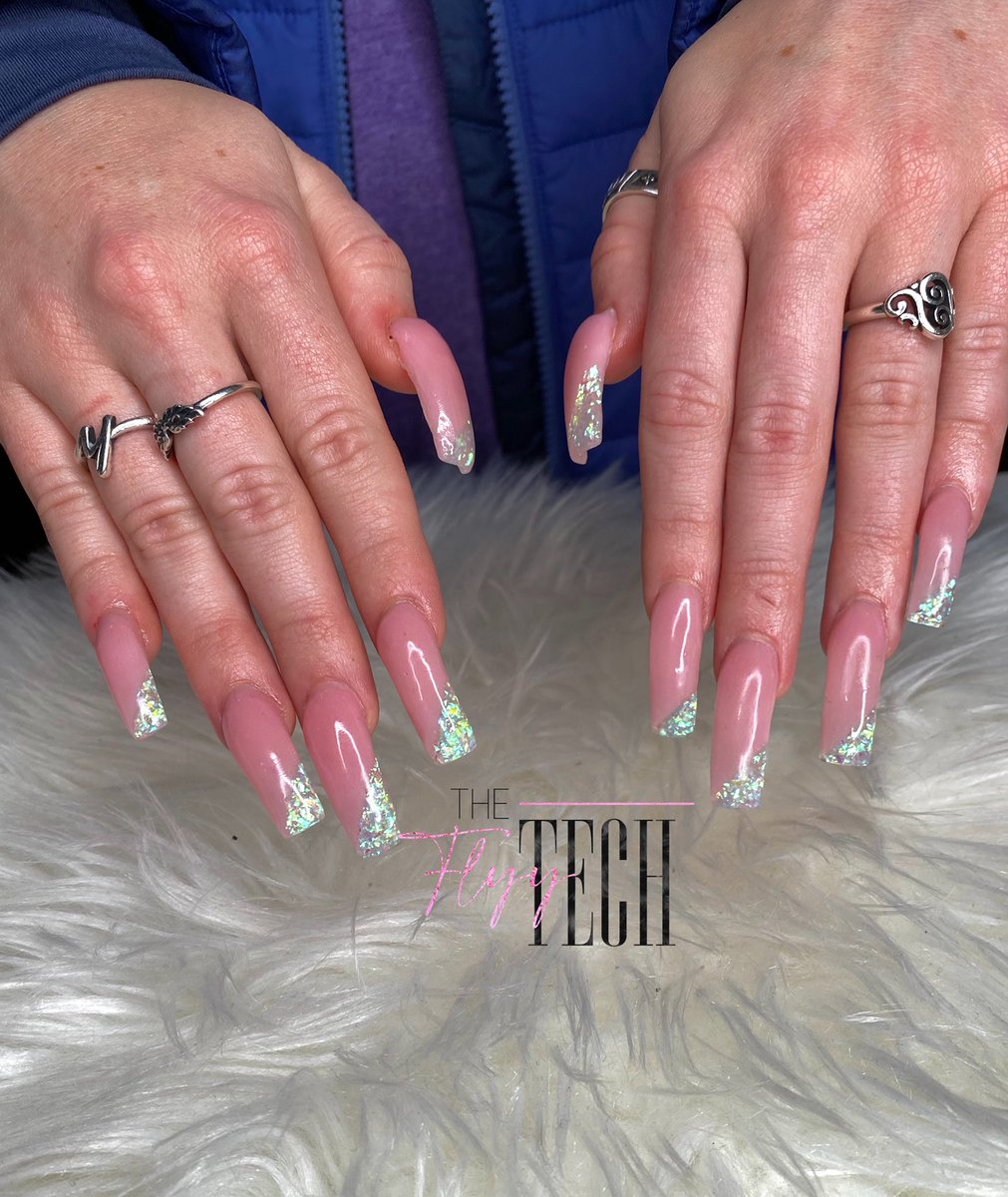 Shaixflyy's tweet photo. Taking appointments now 💓 
I’m currently located in Cedar Hill, TX 
Link in bio to book 
.
Ig: theflyytech 🧚🏾‍♀️
#dallasnails #dallas #dallasnailtech https://t.co/5KTVAeANB4