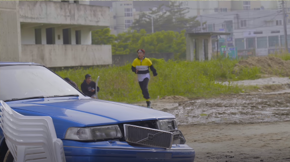 Seungkwan being tiny: a thread to make you smile