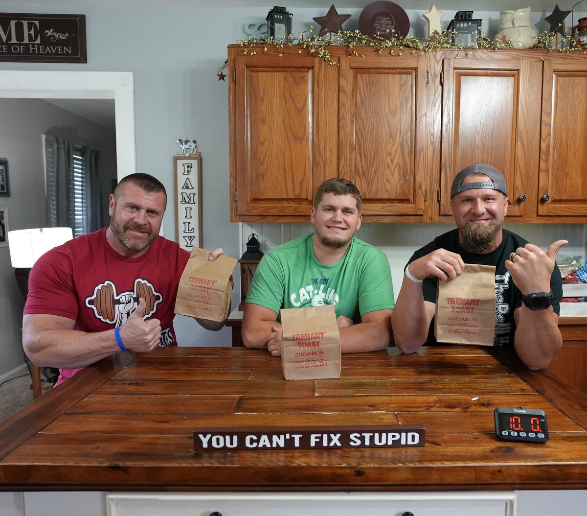 TheBellLife's tweet photo. Texture of a crouton...But taste like cinnamon toast crunch cereal😎 (10 Minute Trenary Cinnamon Toast Challenge) Link in bio... Please Like/Share and as always SUBSCRIBE👍🏻👍🏻👍🏻 @trey.bell.52493 @garren_bell #TheBellLife #InGodWeTrust #CrazyWhiteBoyz #cinnamon #trenary #likes https://t.co/MRmBWCVFyV