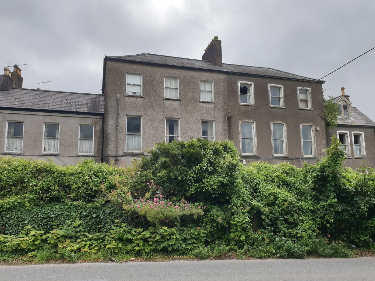 these were some houses in their time! so crazy to see them decaydated 1840, on derelict list since 2018,  @googlemaps image top left is 2009 & top right is 2019 see Buildings of Ireland site  https://bit.ly/324hX7i&nbsp;No.147, 148  #Regeneration  #Respect  #HousingForAll  #Cork