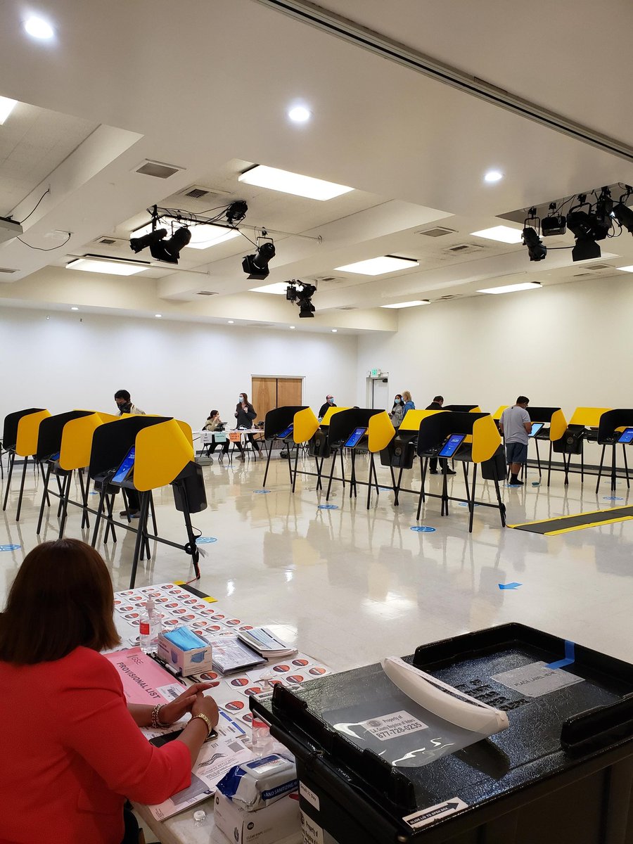 LACountyRRCC's tweet photo. 40,700+ voters just ahead of 1PM today. Visit https://t.co/9E9L8jHgJU to find a voting location near you. #VoteSafe2020 https://t.co/0wlUnVG1Om