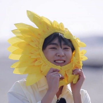 Seungkwan being tiny: a thread to make you smile