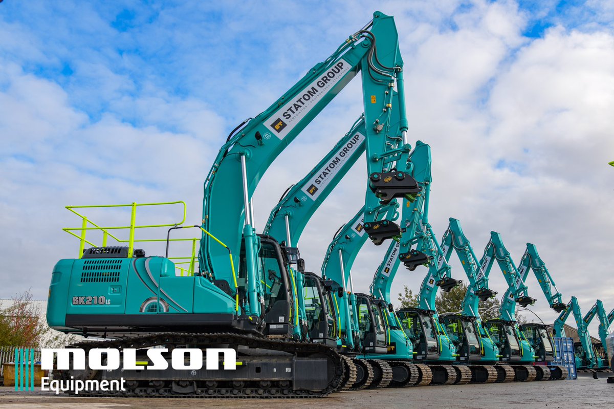 molson_group's tweet photo. Statom Group invest £3.5m in a range of machines from Molson Equipment.

With great machines including Kobelco excavators and Ammann rollers, this is one impressive line-up!

Read the full story here: https://t.co/BHvtDspS4q

#kobelco #statomgroup #ammann #excavator #digger https://t.co/bHPGToU0fx