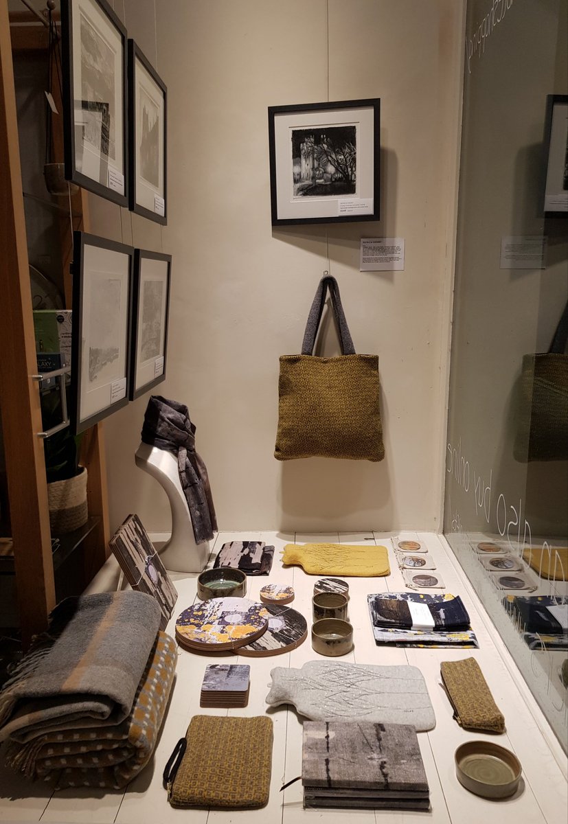 arteriashop's tweet photo. Night time photos of our window display inspired by the works of Patricia Haskey. Her collection captures the beauty of Lancaster under lamp light. 

Also featured are ceramics by Rae Tribbick, accessories by Janie Knitted Textiles + printed homewares + scarves by Ruth Holly
🖤 https://t.co/5tvuUKVUKf