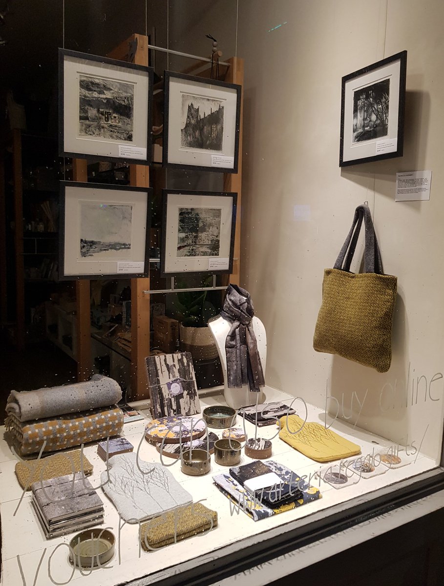 arteriashop's tweet photo. Night time photos of our window display inspired by the works of Patricia Haskey. Her collection captures the beauty of Lancaster under lamp light. 

Also featured are ceramics by Rae Tribbick, accessories by Janie Knitted Textiles + printed homewares + scarves by Ruth Holly
🖤 https://t.co/5tvuUKVUKf
