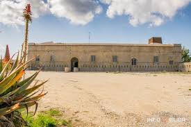 CentralElba's tweet photo. The English Fort in Portoferraio reveals the presence of the English on the Island! It was built in an attempt to protect the town from the attacks from land. And today it is one of the most attractions of turists! 📍🏛 https://t.co/z8tFSkyf5j