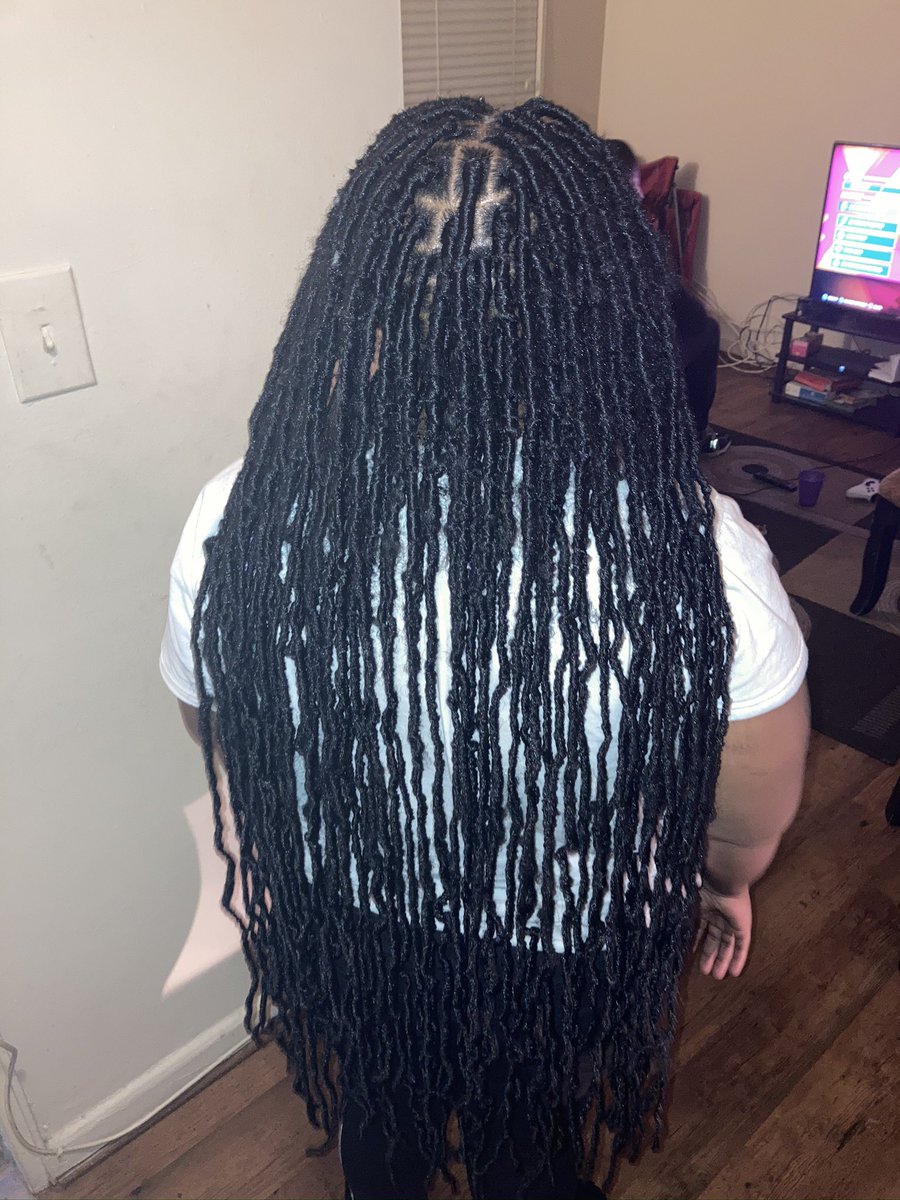 __starrrrrr's tweet photo. ' book with me today ladies . to book dm me your name 📝 , preferred style 💇🏼 , the date 📆 you want your appointment and the time ⏰ . #dmvhair #dmvhairstylist #dchairstylist #dchair #marylandhairstylist #marylandhair #dmvbraider #dcbraider #dmvbraids #marylandbraids #dmvsoflocs https://t.co/eBWdLnF6RD