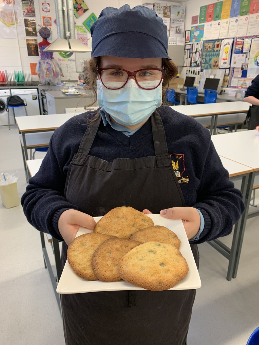 kellymdoolan's tweet photo. First years took on the Creaming Method today, lots of beautiful queen cakes and cookies and they even had time to decorate. Super work first years! @TullColl #homeeconomics #homebaking #lifeskills #homeeconomics4life @ATHE_HomeEc #creamingmethod https://t.co/NXTdNlMNVi