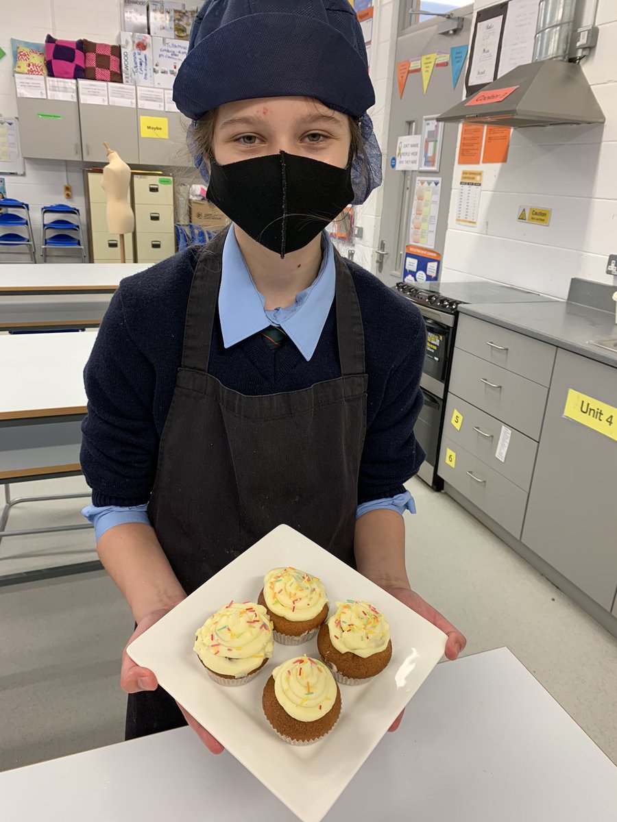 kellymdoolan's tweet photo. First years took on the Creaming Method today, lots of beautiful queen cakes and cookies and they even had time to decorate. Super work first years! @TullColl #homeeconomics #homebaking #lifeskills #homeeconomics4life @ATHE_HomeEc #creamingmethod https://t.co/NXTdNlMNVi