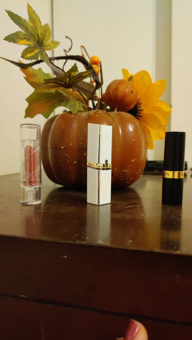 Pink, red, or black.  Comment below which color I should wear for today https://t.co/JaJLDlcgyJ<a href="/tag/manyvids"class="tags"><span>#manyvids</span></a>