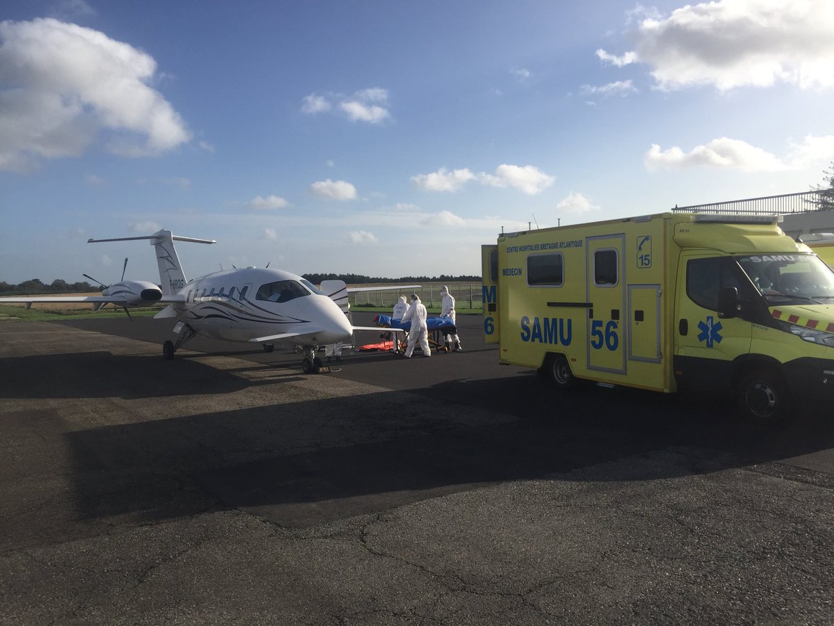 SAMU01Ain's tweet photo. Après Le Mans et Nantes la semaine dernière, Vannes a accueilli 2 patients de Bourg En Bresse aujourd’hui.
Merci pour votre soutien et votre solidarité.👏🙏
⁦@ArsBretagne⁩ ⁦@ARS_ARA_SANTE⁩
#SAMU56 https://t.co/y4aUccODqp