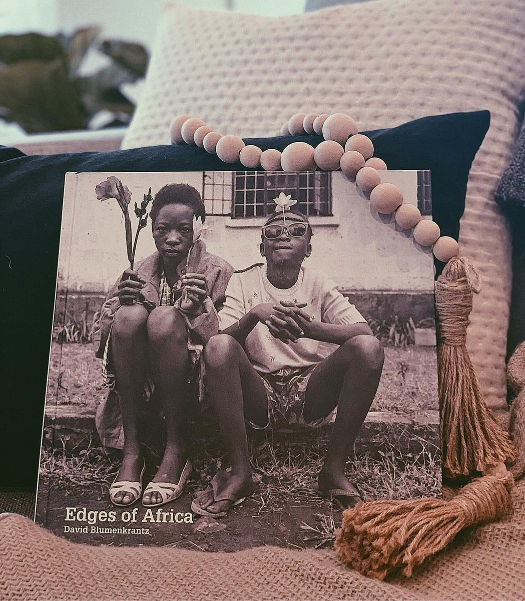 of_edges's tweet photo. Edges of Africa - the book is an anthology of portraiture and documentary photojournalism,chronicling life in East Africa between 1987-1994
Get your copy:https://t.co/pmbK83R9xc
#Kiberaforpeace
#Oneofusproject https://t.co/YOYwblwz3d