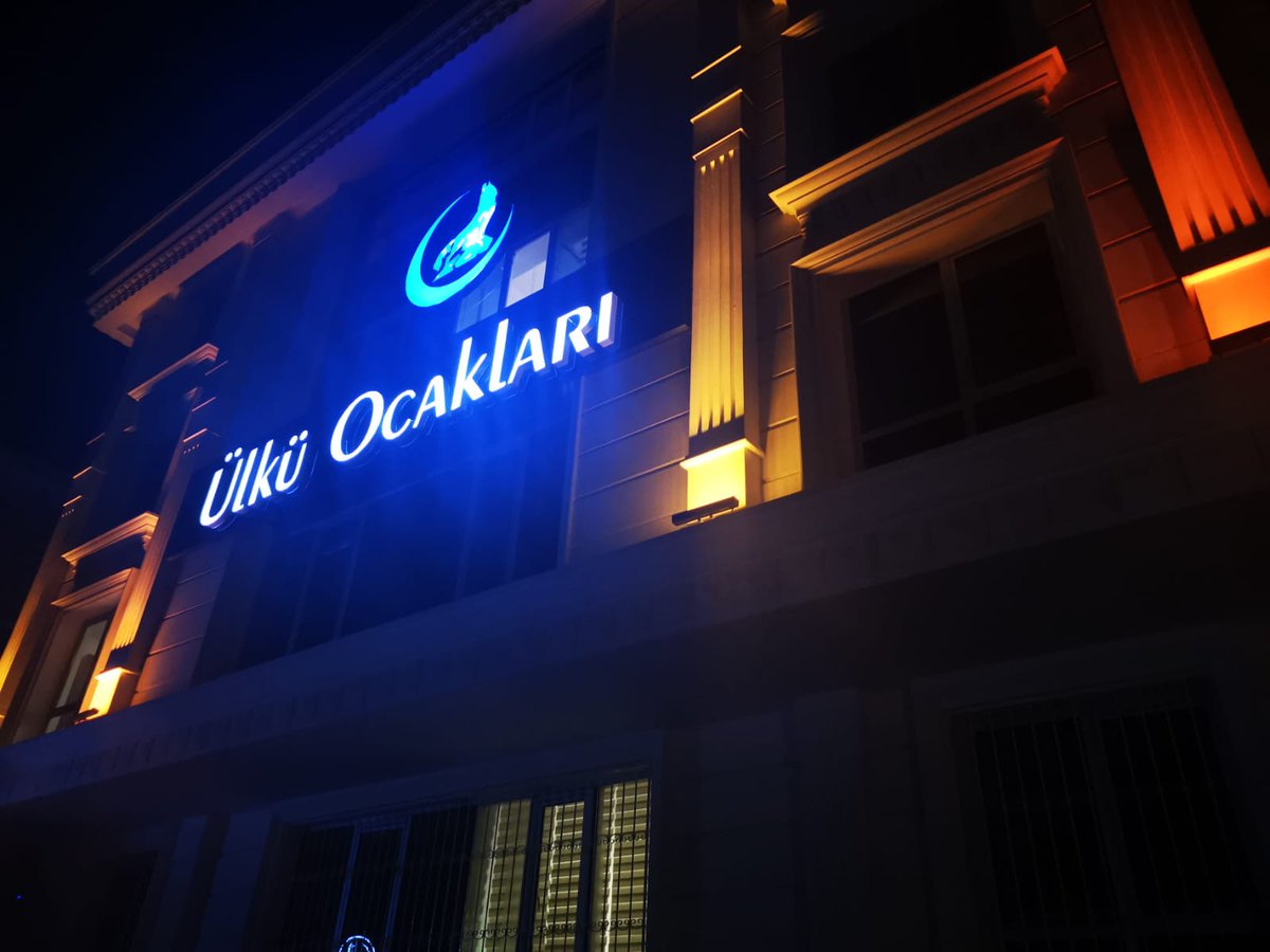 sinanates16's tweet photo. Korkma, sönmez bu şafaklarda yüzen al sancak; Sönmeden yurdumun üstünde tüten en son #OCAK https://t.co/E7oTvBO8XP