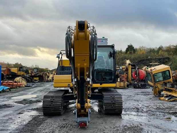 KJ_Services's tweet photo. New Machine Monday, A Caterpillar 320GC Excavator Added To Our Extensive Hire Fleet! #KJServicesLtd #KJCrushingLtd #New #Caterpillar #Equipment #Excavator #HireFleet #FinningUk https://t.co/479yV1ROey