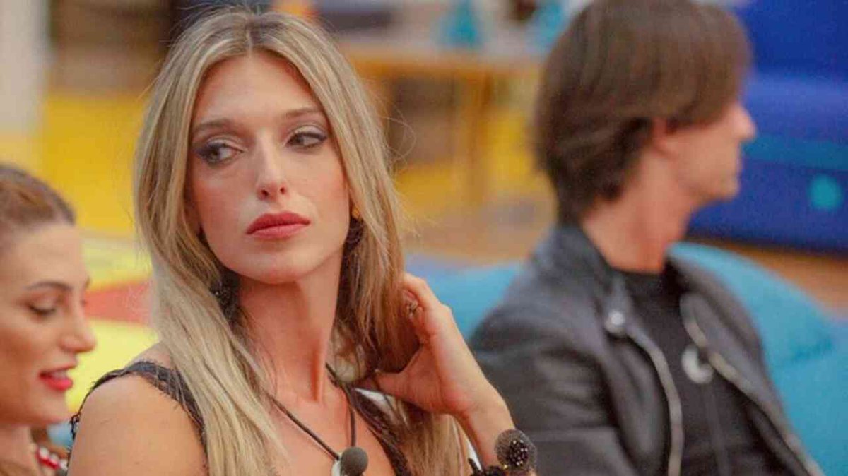 xoxomelssgo's tweet photo. VORREI RICORDARVI CIÒ CHE DISSE GUENDA: 

«IO SOGNO UNA SOCIETÀ IN CUI IL RUOLO DELLA DONNA È MAGGIORE. VIVIAMO IN UNA SOCIETÀ IN CUI I FEMMINICIDI SONO IN CRESCITA. NOI DONNE DOBBIAMO IMPUNTARCI E DOBBIAMO PARTIRE DAL LINGUAGGIO.»

PIÙ GENTE COME LEI E NON COME OPPINI

 #GFVIP https://t.co/eykoEpQwe6
