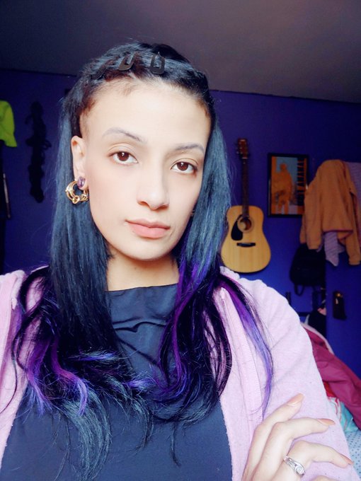 Still here. https://t.co/HbUE7I0ZHD<a href="/tag/nomakeup"class="tags"><span>#nomakeup</span></a>