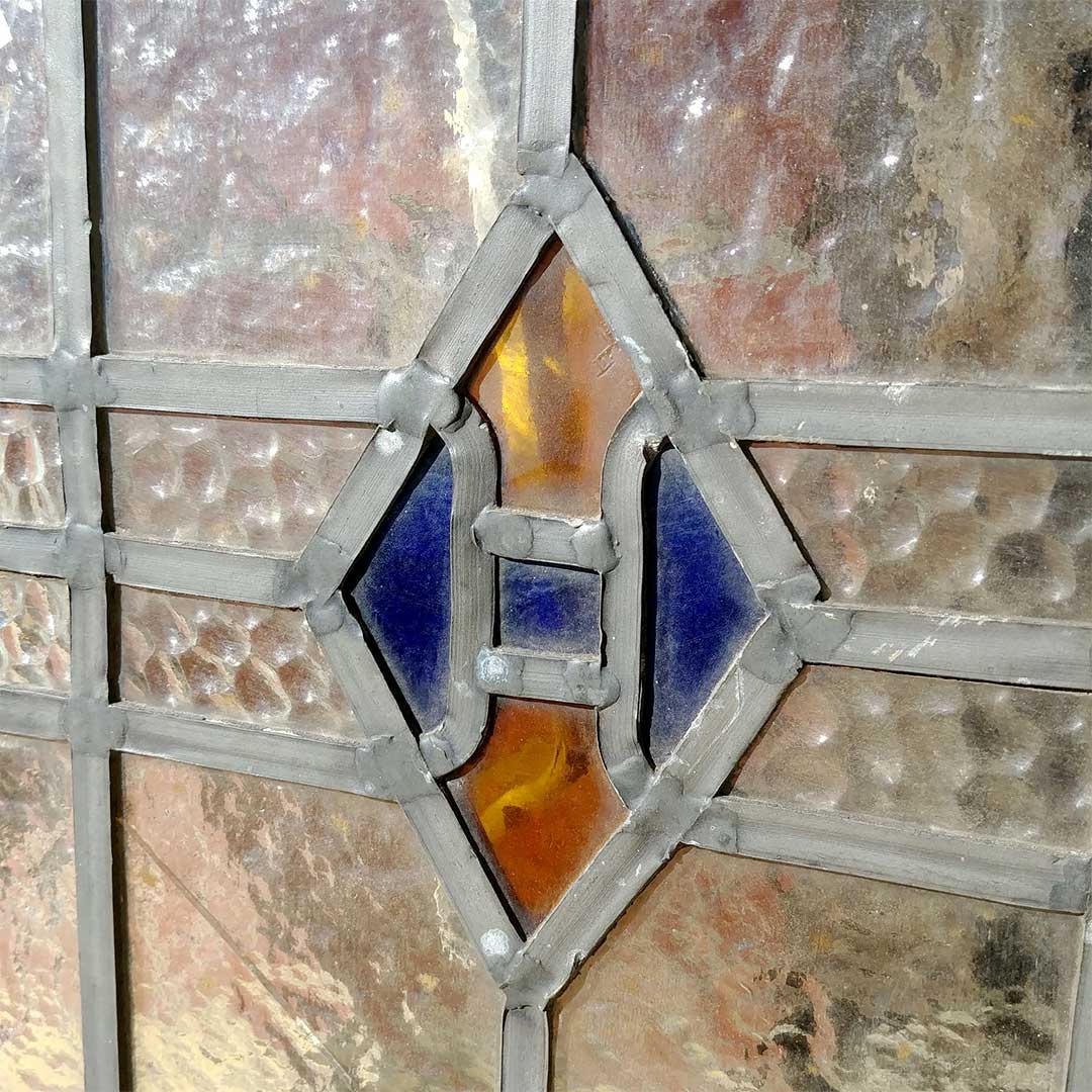 CommForklift's tweet photo. This window’s gorgeous #classic #design and combination of different #texturedglass have won me over! I love the blue and orange #stainedglass color combination. Check out this #vintagewindow in the #CommunityForklift Marketplace! https://t.co/WEwVL9s4YL https://t.co/NJB785HlwC