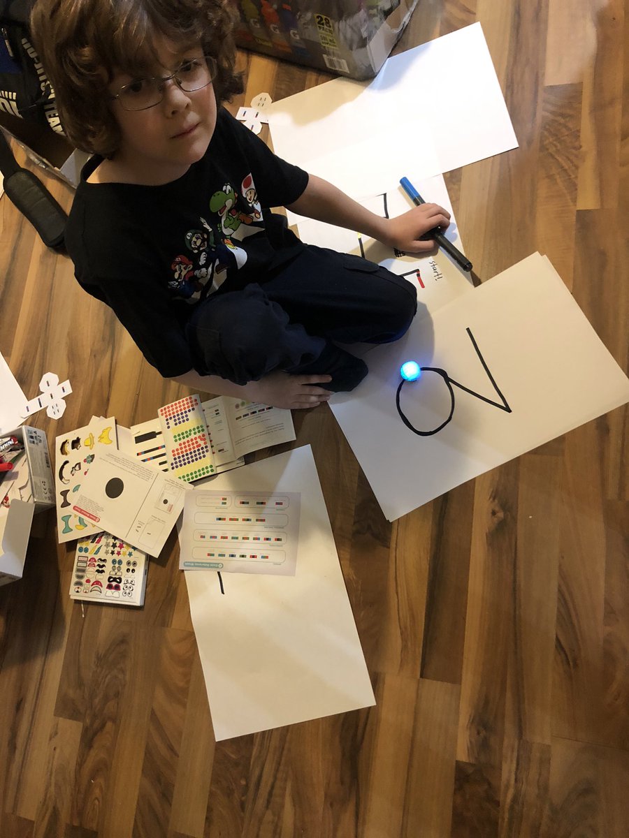 MissMelTL's tweet image. Thanks @msjkendell ! This #codingkid dug out a Christmas gift from a few years ago to continue his #learningathome tonight! @Ozobot @HolyCrossElem
