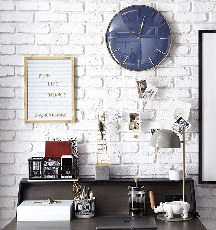 Lemarchecentral's tweet image. On espère que vous n'avez pas oublié de reculer vos horloges ? Hope you did not forget to turn back the clocks. 😉 @homesense⁠

#lemarchecentral #bouclair #homedecor #clock #interiordesign #design #decor