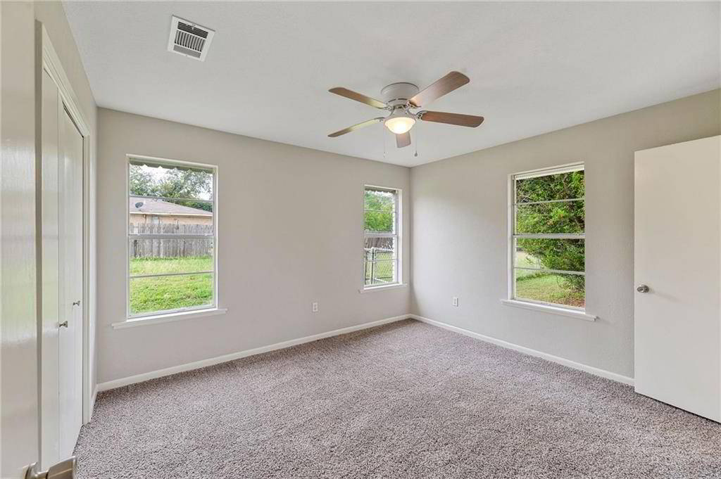 📍405 W Lyndale Avenue, Robinson, TX 76706⁠⠀⁠⠀
⁠⠀⁠⠀⁠⠀⁠⠀⁠⠀
3 🛏 2 🛁 ⁠⠀⁠⠀⁠⠀⁠⠀⁠⠀
⁠⠀⁠⠀⁠⠀⁠⠀⁠⠀
📞254-749-9028⁠⠀⁠⠀⁠⠀⁠⠀⁠⠀
✉️ heather@tbretexas.com⁠⠀⁠⠀⁠⠀⁠⠀
⁠⠀⁠⠀⁠⠀⁠⠀⁠⠀
#wacorealtor #waco #texas #wacotown #wacoisawonderland