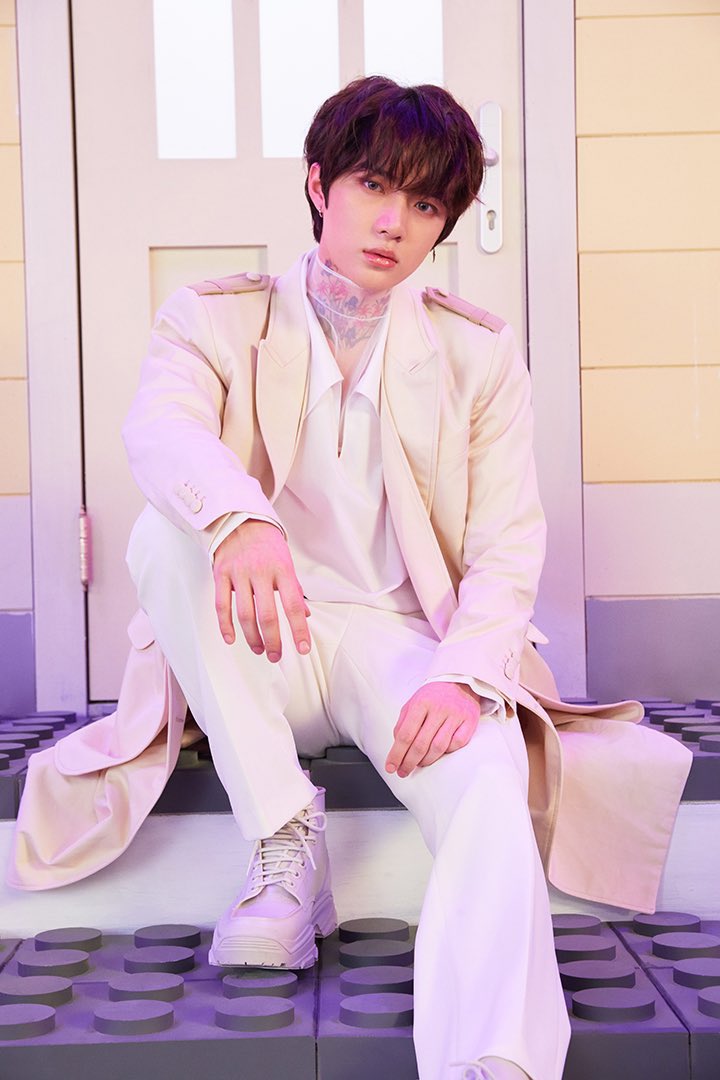 intobeomjun's tweet photo. #beomjun au!

Beomgyu's mom marries the king of Epione, dragging her son with her to become the new, clueless, prince.

Yeonjun lives in the castle ever since his parents left him, and unlike Beomgyu, he knows how to live like a prince. https://t.co/iFZ4mPibOY