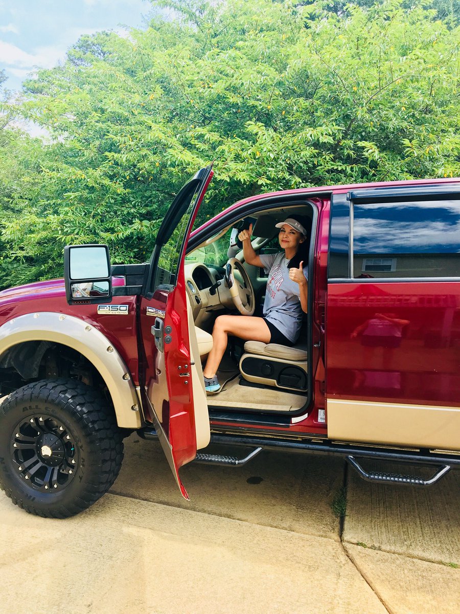 PatriotProud000's tweet photo. @JessieJaneDuff @yoelleiva2 @JoeBiden A truck in front of her mansion. Hey @ladygaga. Mine is bigger 😬 This is what a real country girl looks like. Don’t think u can buy camo and play that role. @realDonaldTrump #MAGA2020LandslideVictory #VoteTrumpPence2020 #borncountry #getsober https://t.co/2pcTGrQKvq