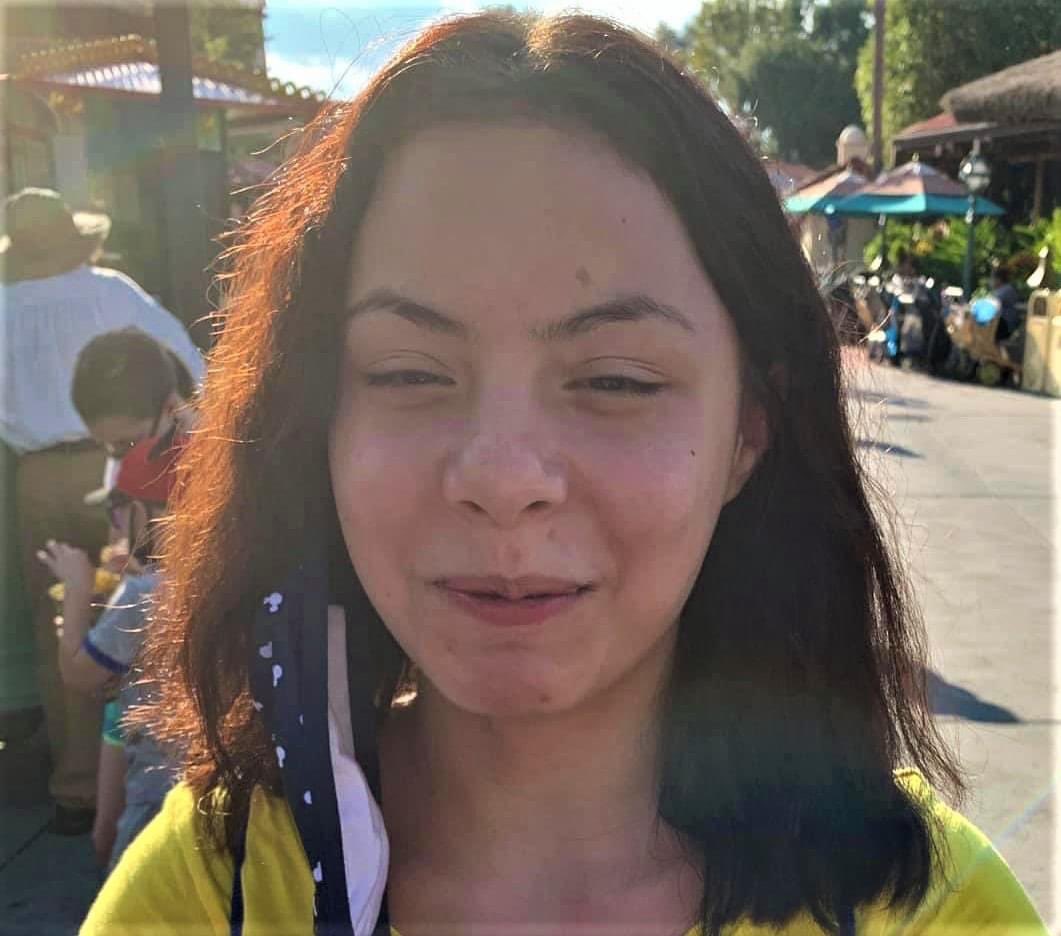 ClaireGrassman's tweet photo. Missing: Emily Golden  last seen Angleton, TX on 10/27/20 wearing a red shirt and jeans. She has a birthmark above her left eyebrow, if you have any info please call the Angleton ISD Police Department at (979) 997-7220 – or call Texas EquuSearch at (281) 309-9500. https://t.co/wY0oWxqYo3
