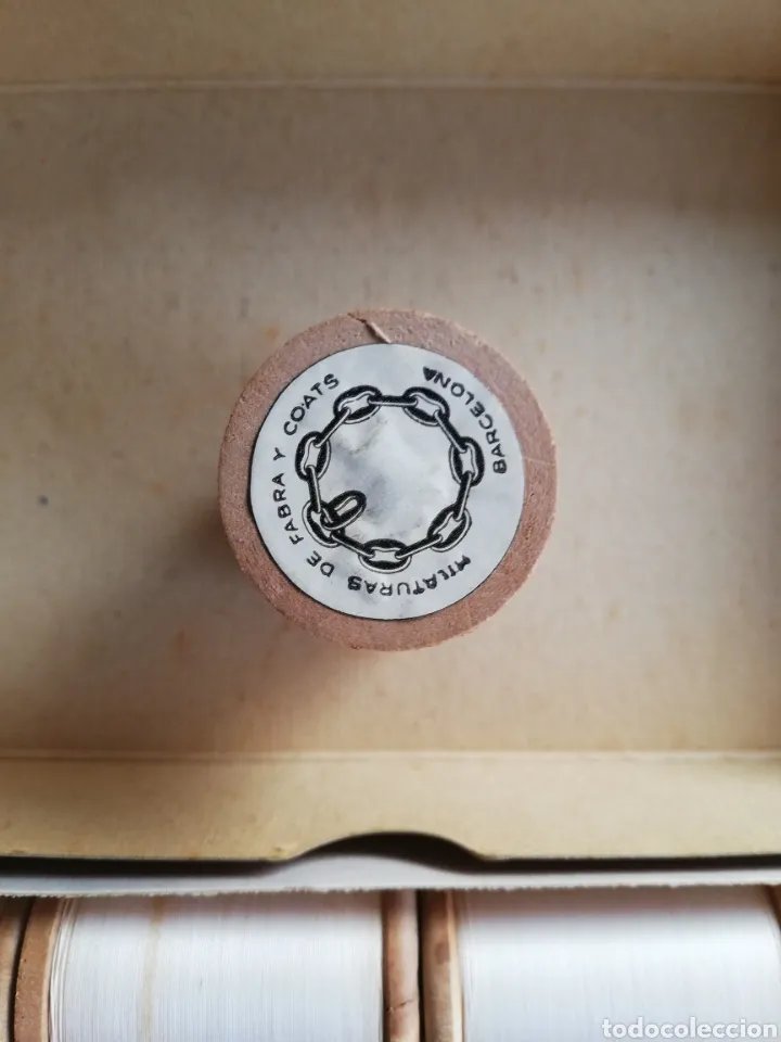 mariszkalime's tweet photo. J &amp; P Coats in Borgonya  
#FabraYCoats #FabraiCoats
#shadecard #thread #yarn https://t.co/6wak9dfms7