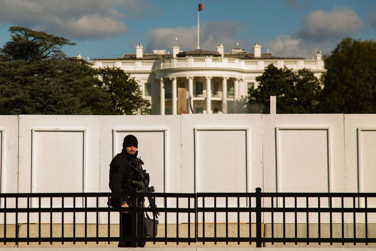 JJVHouse's tweet photo. For everyone that voted for the wall. You got it! The wall is up around the White House, and we all paid for it! #WhiteHouseLockdown #WhiteHouseWall #VOTE #VoteHimOut2020 https://t.co/HPjLtP9QhN