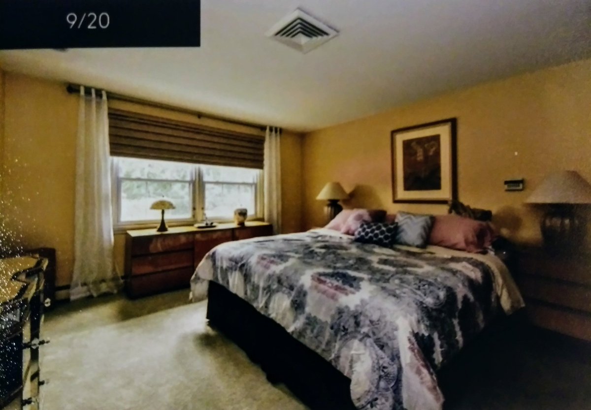 MissBostonTI's tweet photo. #TracyJordan #InvitedEstateSales sold $215 of Furniture from my entire house. The rest she "donates" (she refuses to give a receipt) or throws in a dumpster. Her contract guarantees "the best possible price for your items." https://t.co/L4aW7MkNsj