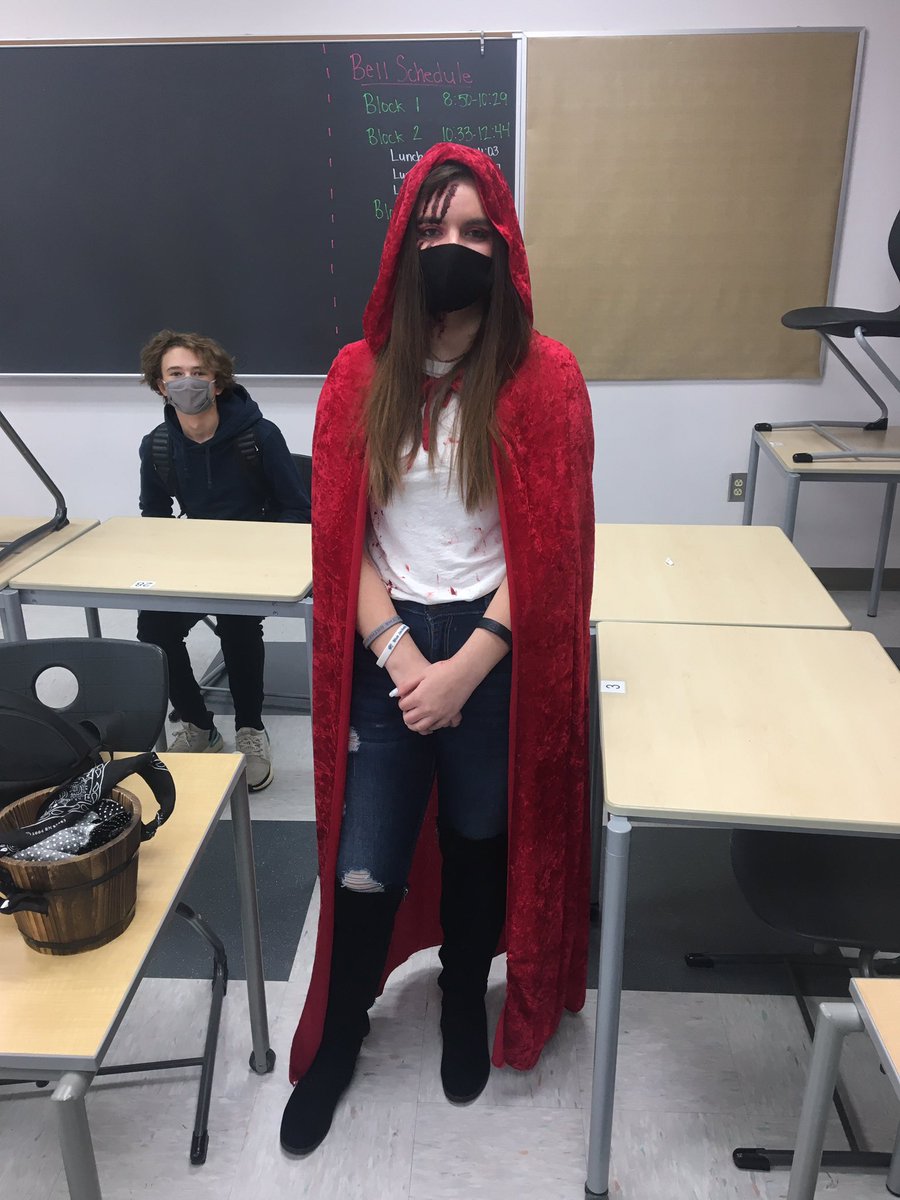9XImpactPBIS's tweet photo. This past Friday, 9X students and staff wore costumes to school to celebrate Halloween! #9XFlex https://t.co/yLhmOFbpep