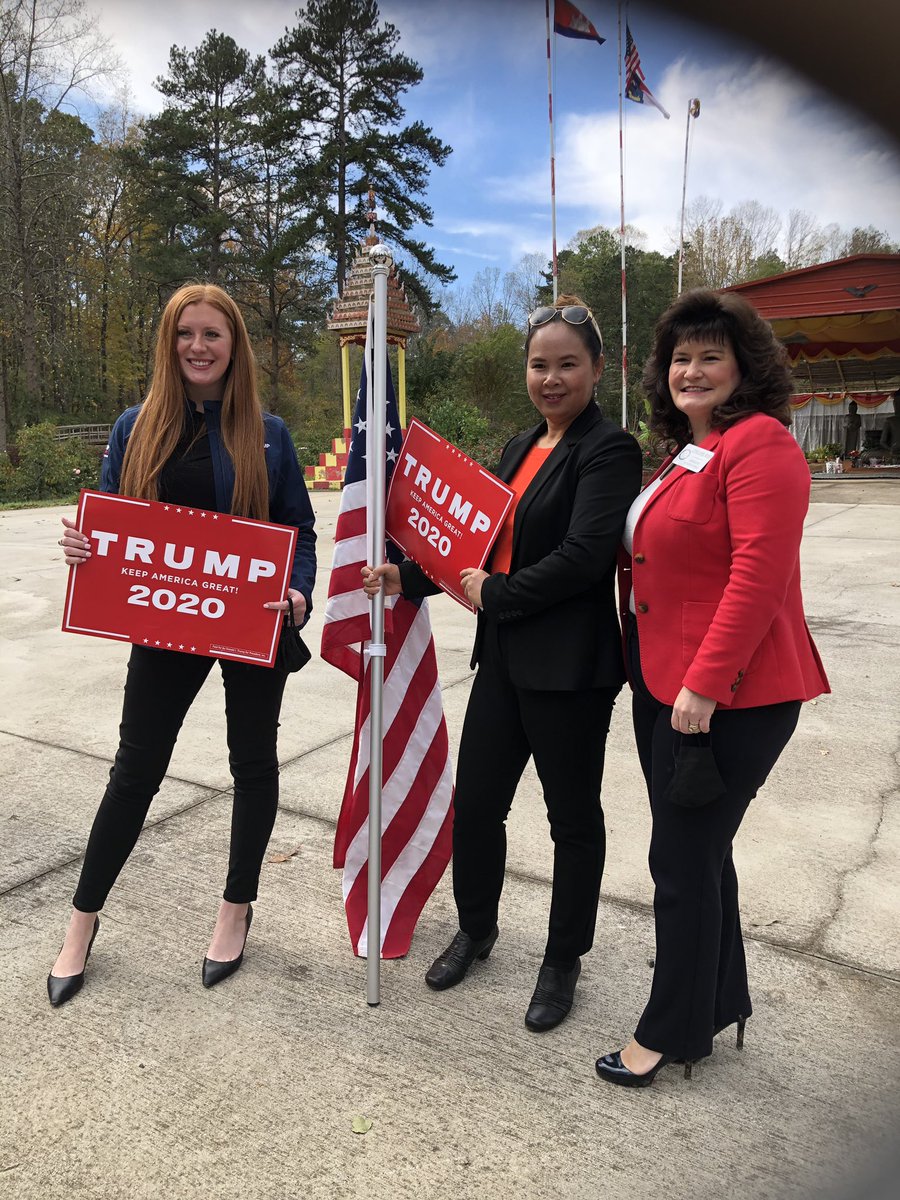 allisonmwoodall's tweet photo. Great to see so many #APAforTrump supporters this weekend in Davidson County! The enthusiasm for #FourMoreYears of @realDonaldTrump and republicans up and down the ballot here in North Carolina is unmatched! ๐๐ผ๐บ๐ธ
#LeadRight #NCBoots https://t.co/JhLK9w52Cp