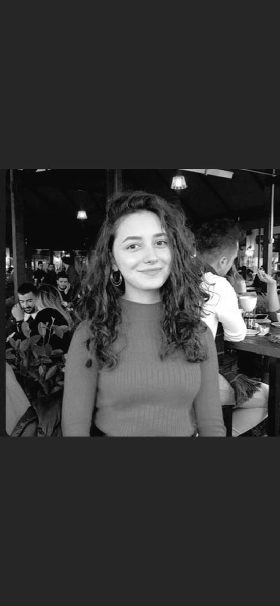 mhmmtony1453's tweet photo. Bir beden düşünün  ne kefen ne tabut yakışıyor.Toprak bile  ağlıyor genç bir bedeni daha aldığı için.
 Olmadı😔
#sedadincer https://t.co/pmmuupX6pu