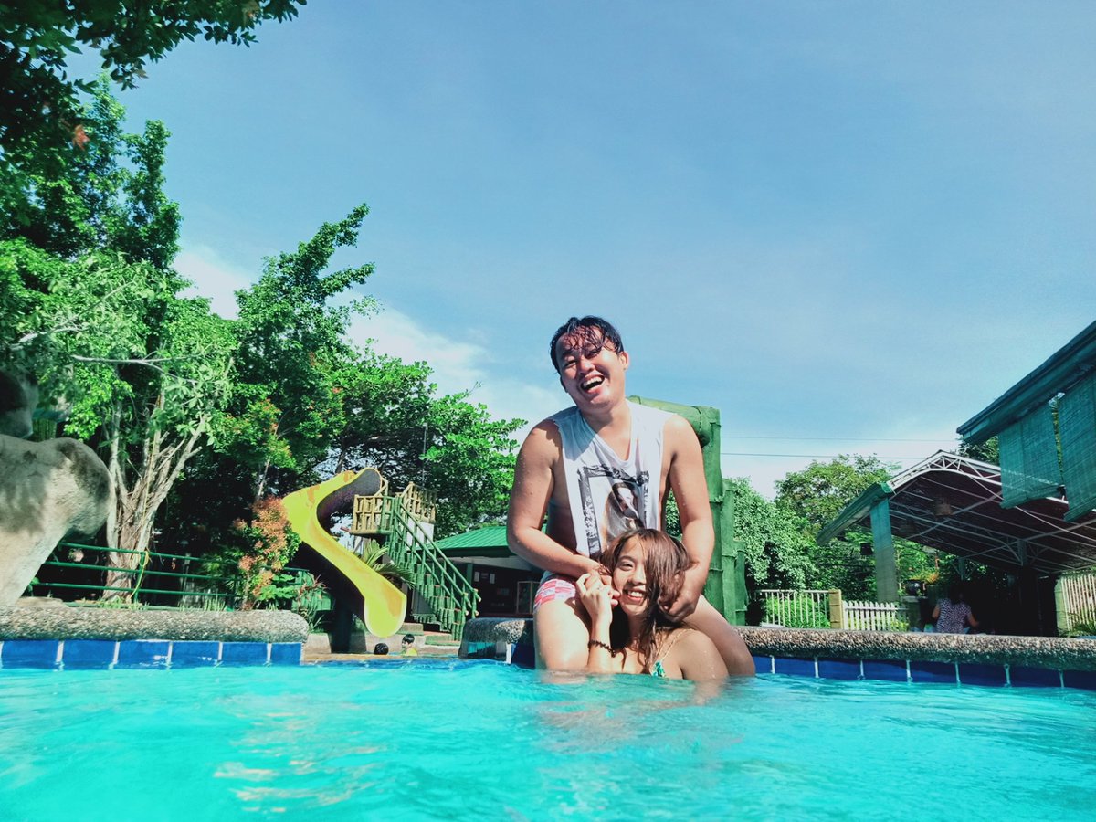 iambhebieapril's tweet photo. We've had a lot of changes over the years. But through those years, we've grown closer together. And I hope that we stay this way forever. 
HAPPY 3RD ANNIVERSARY TO MY FAVORITE PERSON AND MY TRAVEL BUDDY! I love you no matter what. 💙 https://t.co/qXvlOC5zdX