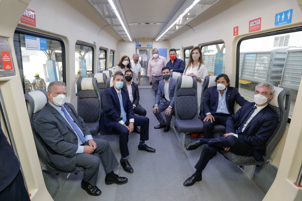 mariomeoni's tweet photo. Con @SergioMassa y el Gobernador @GustavoSaenzOK anunciamos la construcción de una terminal, un nodo logístico y mejoras del Puerto Seco de General Güemes, Salta. 
Con la inversión de $1560M, estas obras necesarias beneficiarán a la economía regional.
#ReconstruccionArgentina⬆️ https://t.co/exB1Cx4qfs