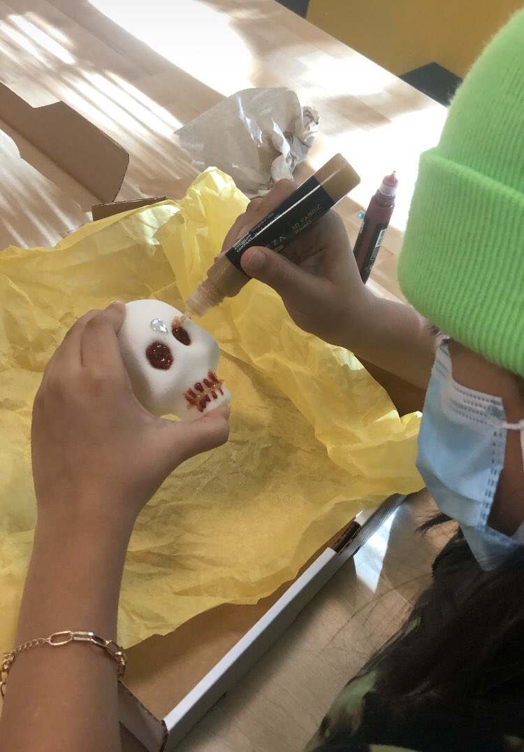 Ariel Kay tweet media