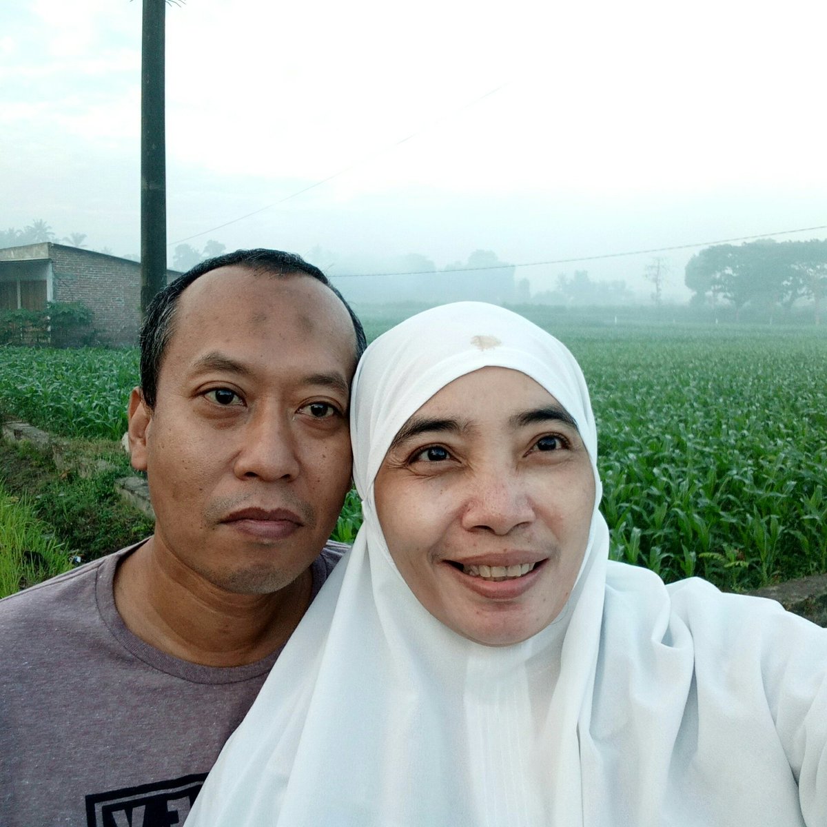 Triindahretnan1's tweet photo. #FotoProfilBaru https://t.co/GbuTFacns4