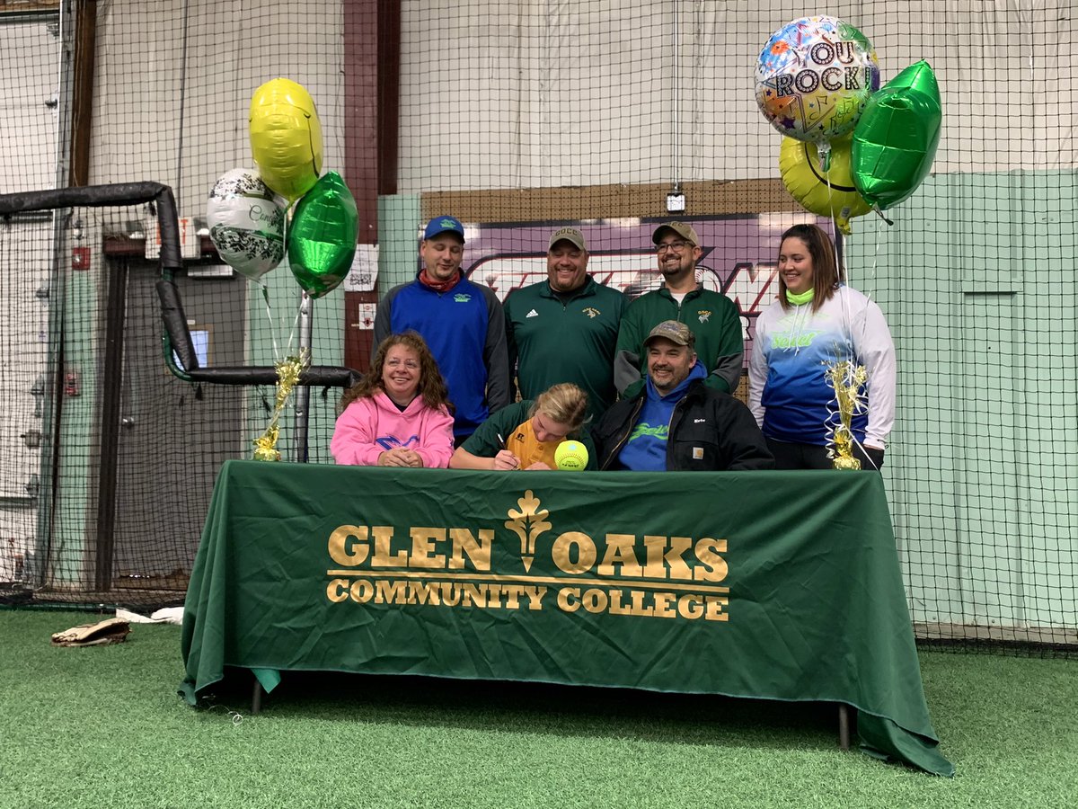 She is a Viking!! Congratulations Ryleigh Howe. #GlenOaks #Fry18u
