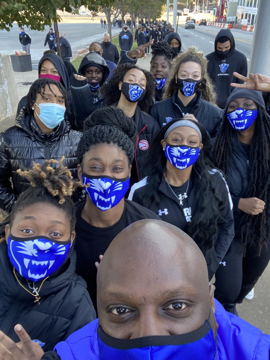 Og_Tehya's tweet photo. We Standing For Whatโs Right #MarchtoVoteโ๐ฝ https://t.co/k63jgCExu2