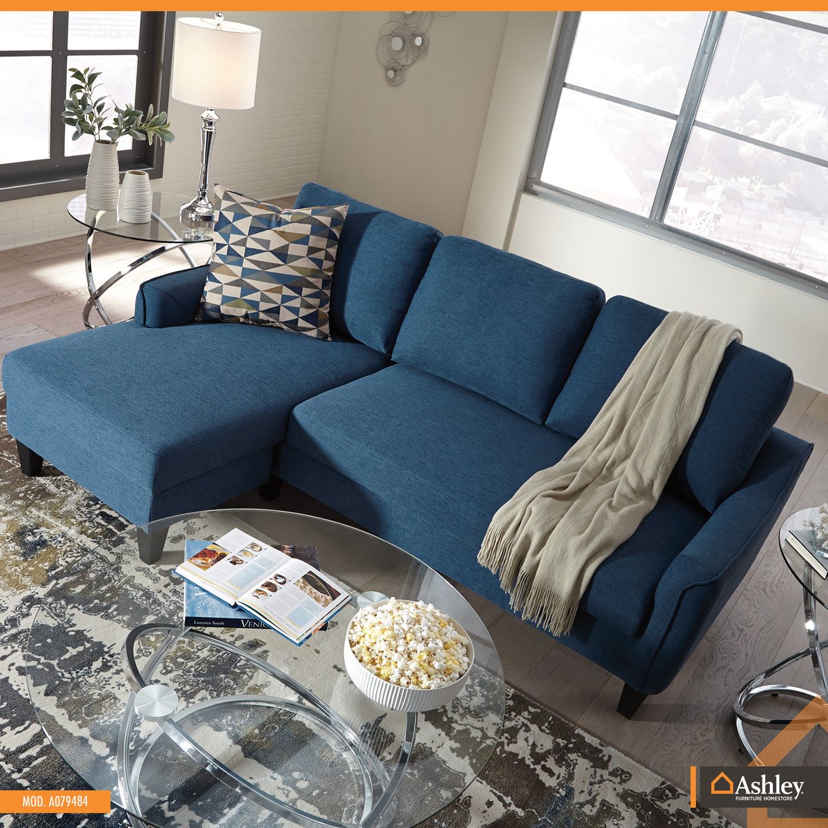 ashleyhomepr's tweet image. El #SofáChaise "Jarreau" deja una primera impresión de moda y es perfecto para espacios pequeños. 
.
🔸 Conoce más en bit.ly/3jveiFO
.
#AshleyPR
#MiHogarAshley
#DescubreAmueblaDecora