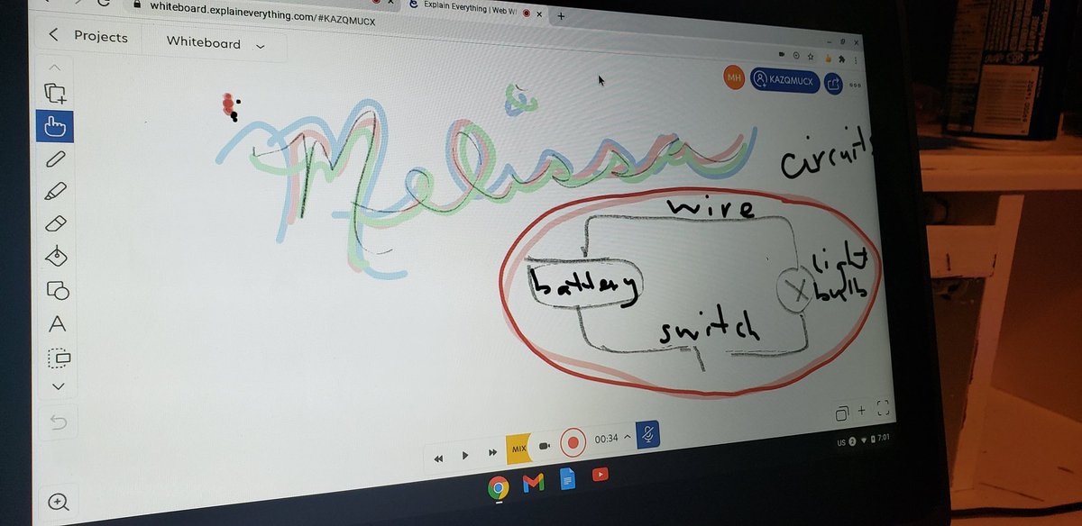 Ms_Hankinson6's tweet photo. Exploring Explain Everything.  An interactive whiteboard that could help me with many lessons in the classroom  #explaineverything #MSVU_tech @alreyner https://t.co/Ki1BbCmVwQ