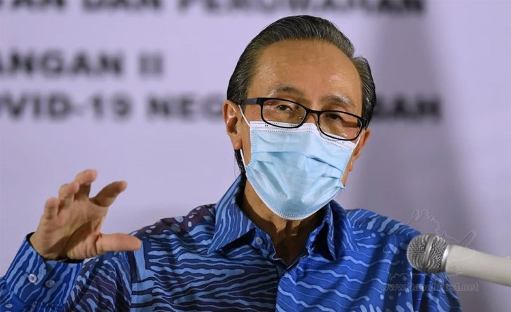 BermanaSabah's tweet photo. Jurucakap Covid Sabah, Masidi Manjun mengesahkan ada 11,000 lagi sampel ujian yang belum diselesaikan.

"Ini merupakan domino effect, bila barisan mesin ATM panjang, maka sampel ujian pun panjang untuk diproses." katanya bila ditanya wartawan, kenapa tidak guna makmal di KL https://t.co/xNOU1yM4ok