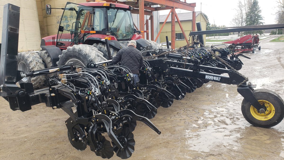 gpsontario's tweet photo. Great looking @DawnEquipment Striptill bar getting assembled today. The system will be a 12 row Gen V Pluribus on a #moorebuilt toolbar with a 9T Gen I @MontagMfg all controlled with an @Trimble_Ag FmX display and VRS Autopilot with Field IQ https://t.co/8Jh44TFg7b