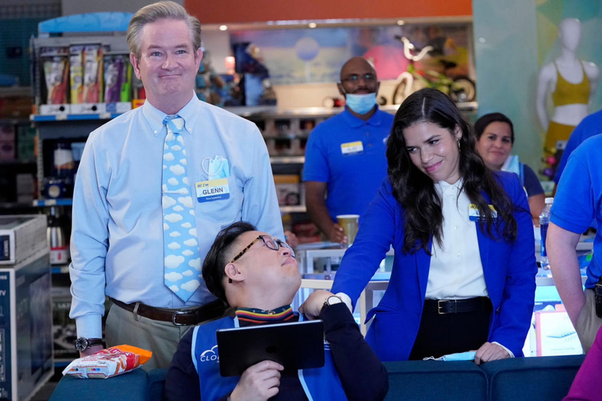 nypost's tweet image. America Ferrera departs 'Superstore' for 100th episode trib.al/MiOG1F4