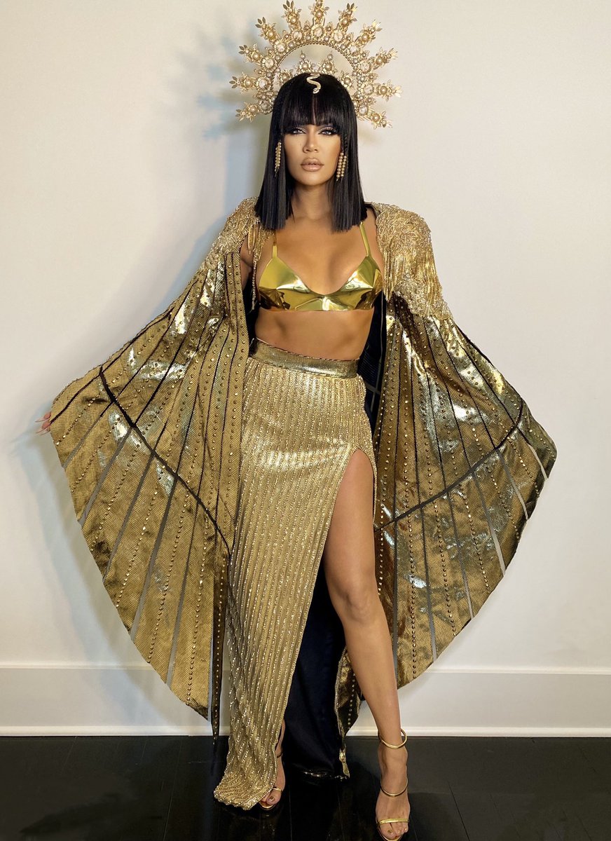 khloekardashian's tweet photo. Cleopatra darling https://t.co/jn0eITKoRi